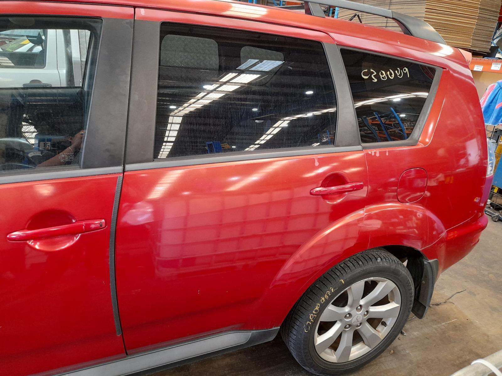 View Auto part Left Rear Door/Sliding Mitsubishi Outlander 2011
