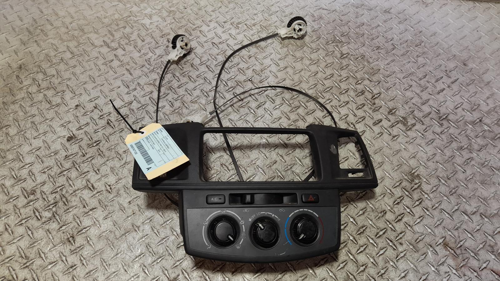 View Auto part Heater/Ac Controls Toyota Hilux 2013