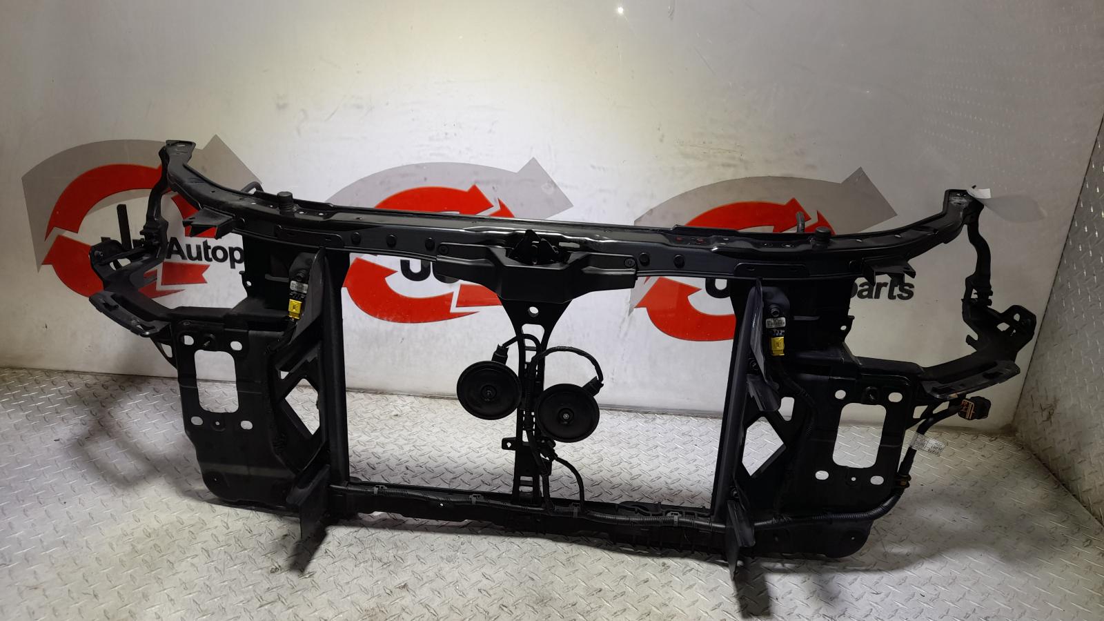 View Auto part Radiator Support Hyundai I30 2011