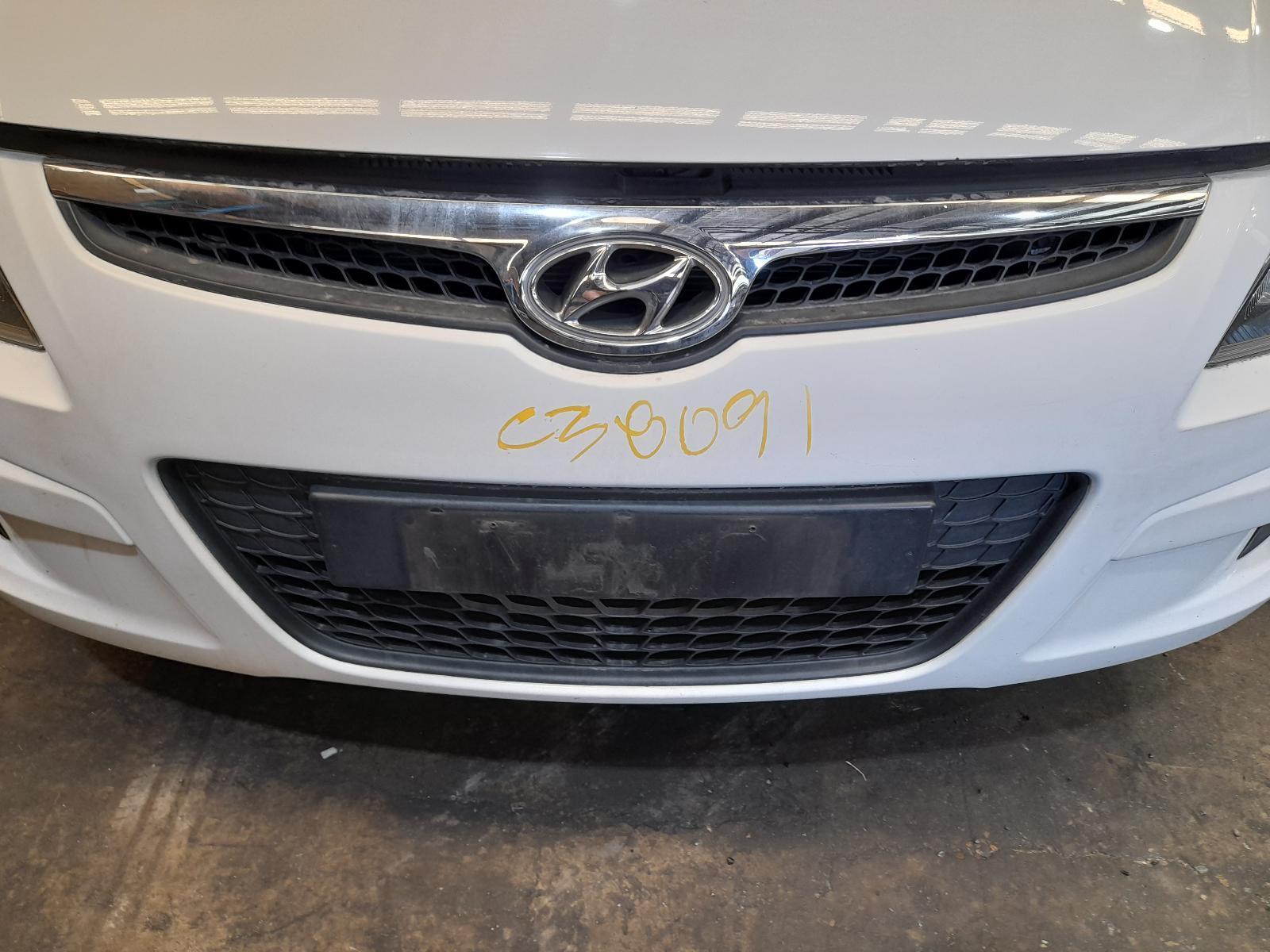 View Auto part Grille Hyundai I30 2011