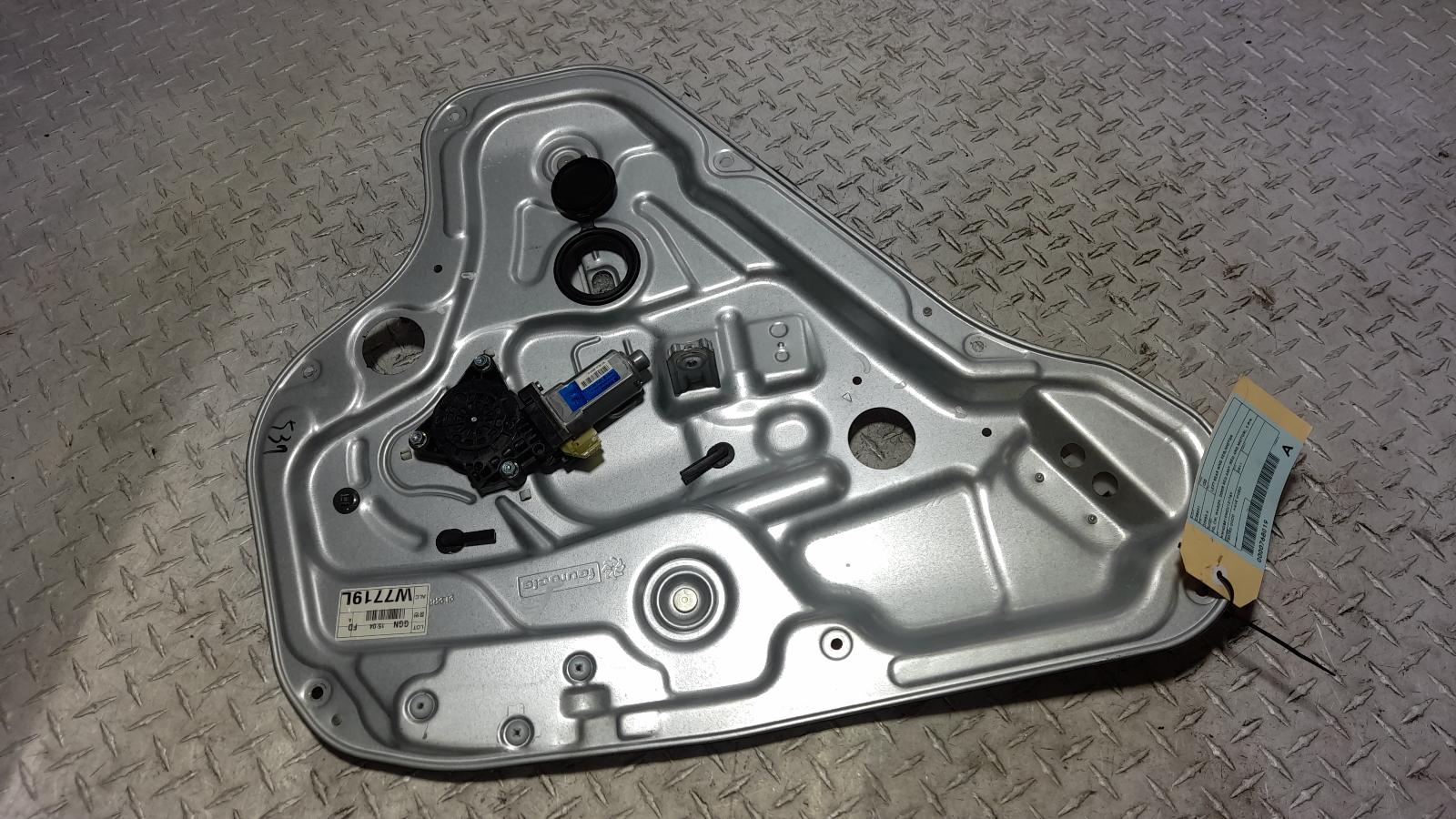 View Auto part Left Rear Wnd Reg/Motor Hyundai I30 2011
