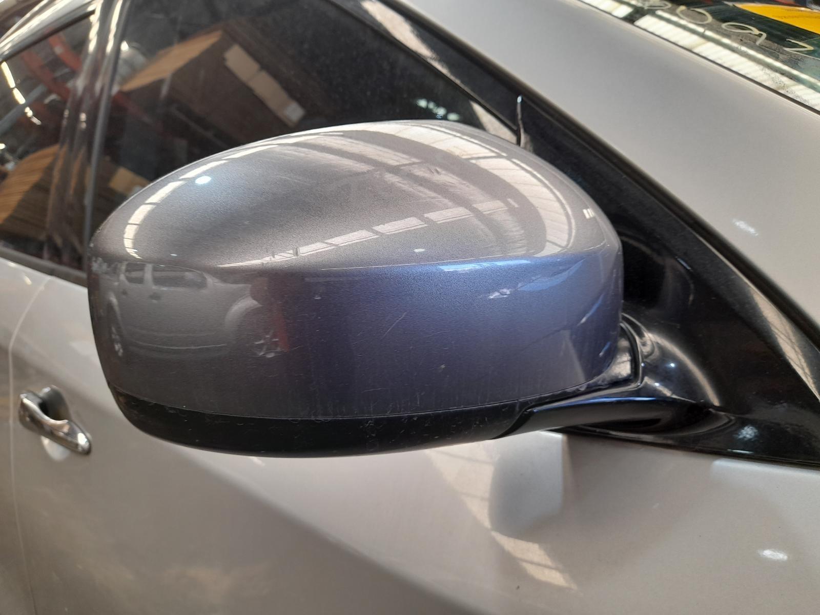 View Auto part Right Door Mirror Nissan Pathfinder 2014