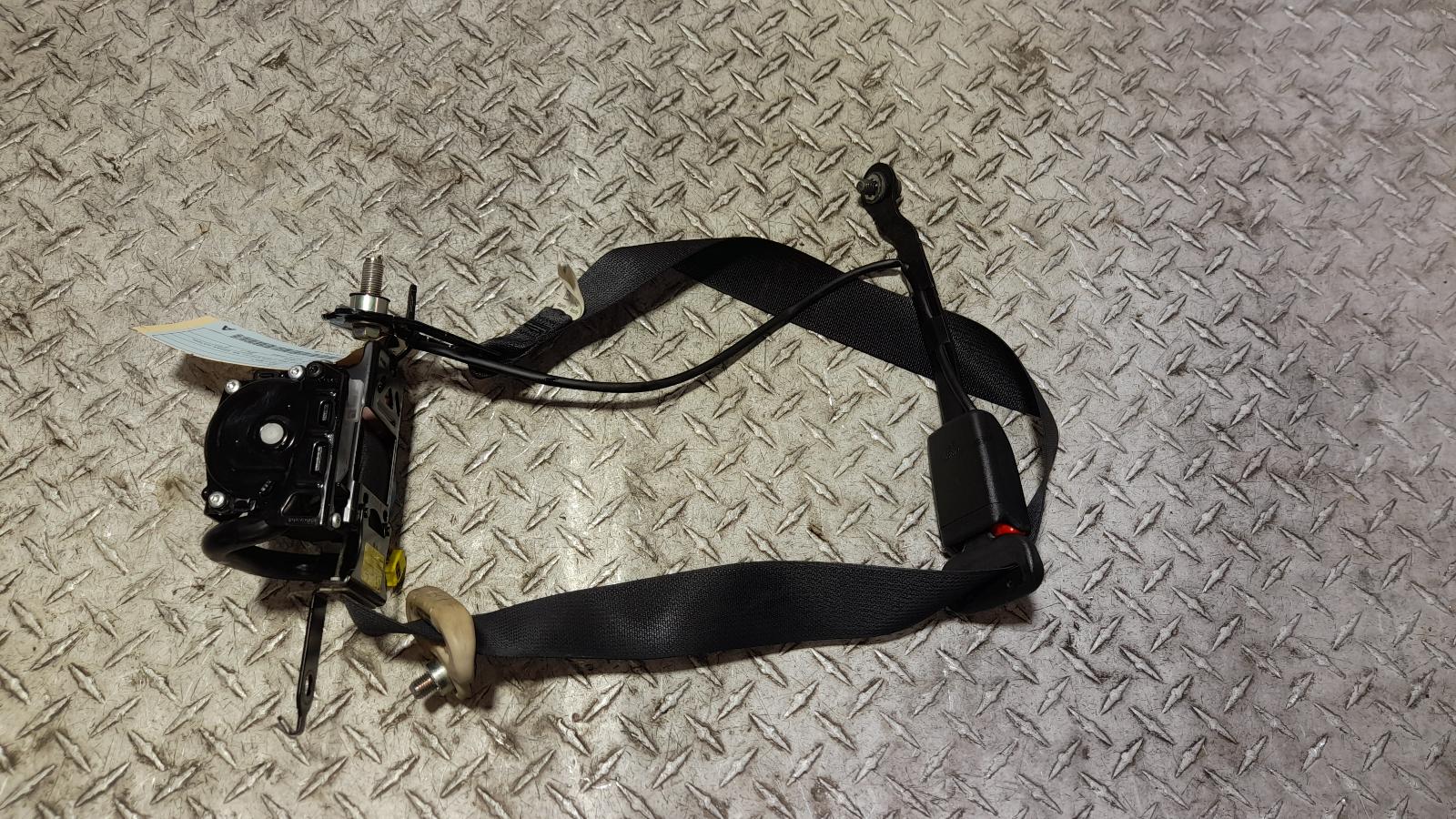 View Auto part Seatbelt/Stalk Mazda 3 2017