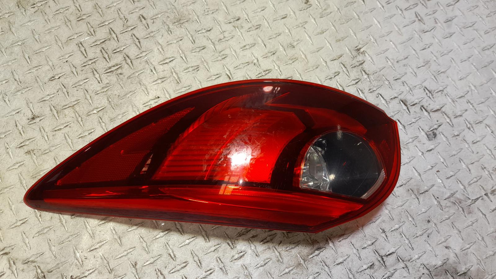View Auto part Right Taillight Mazda Cx5 2015