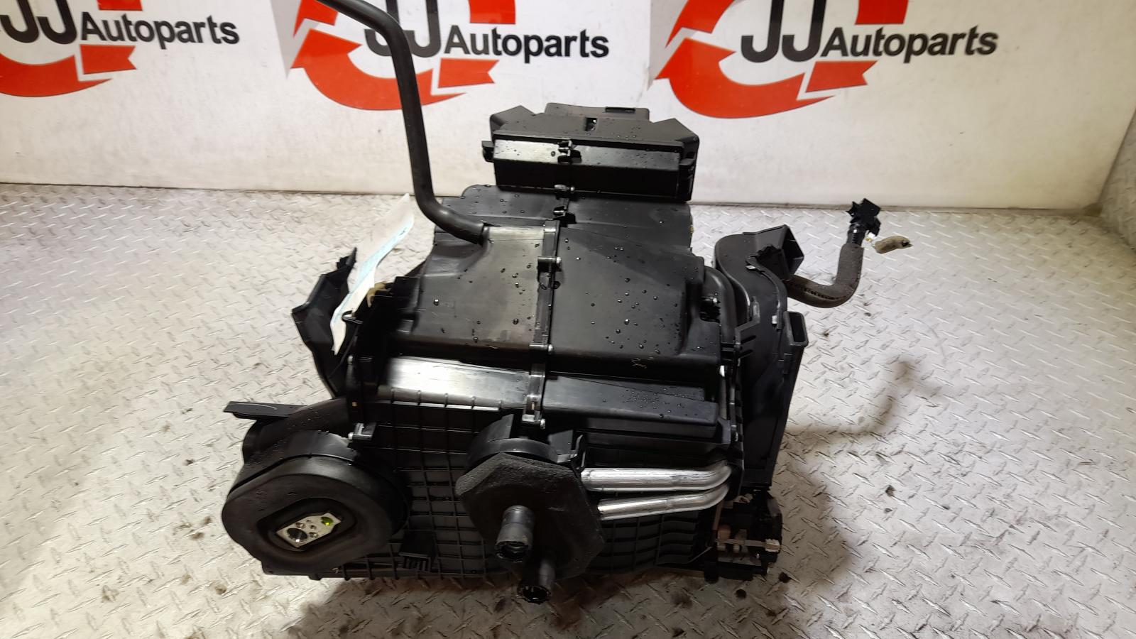 View Auto part Heater Core/Box Nissan Pathfinder 2014