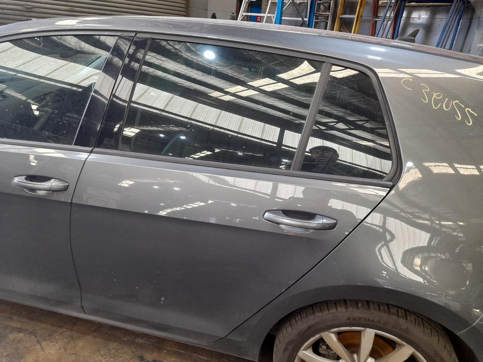 View Auto part Left Rear Door/Sliding Volkswagen Golf 2018