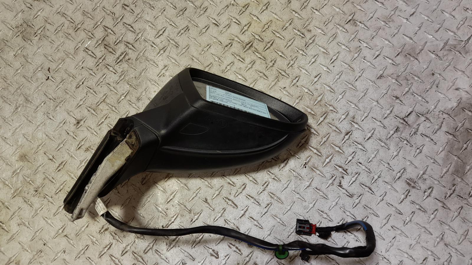 View Auto part Right Door Mirror Volkswagen Golf 2018