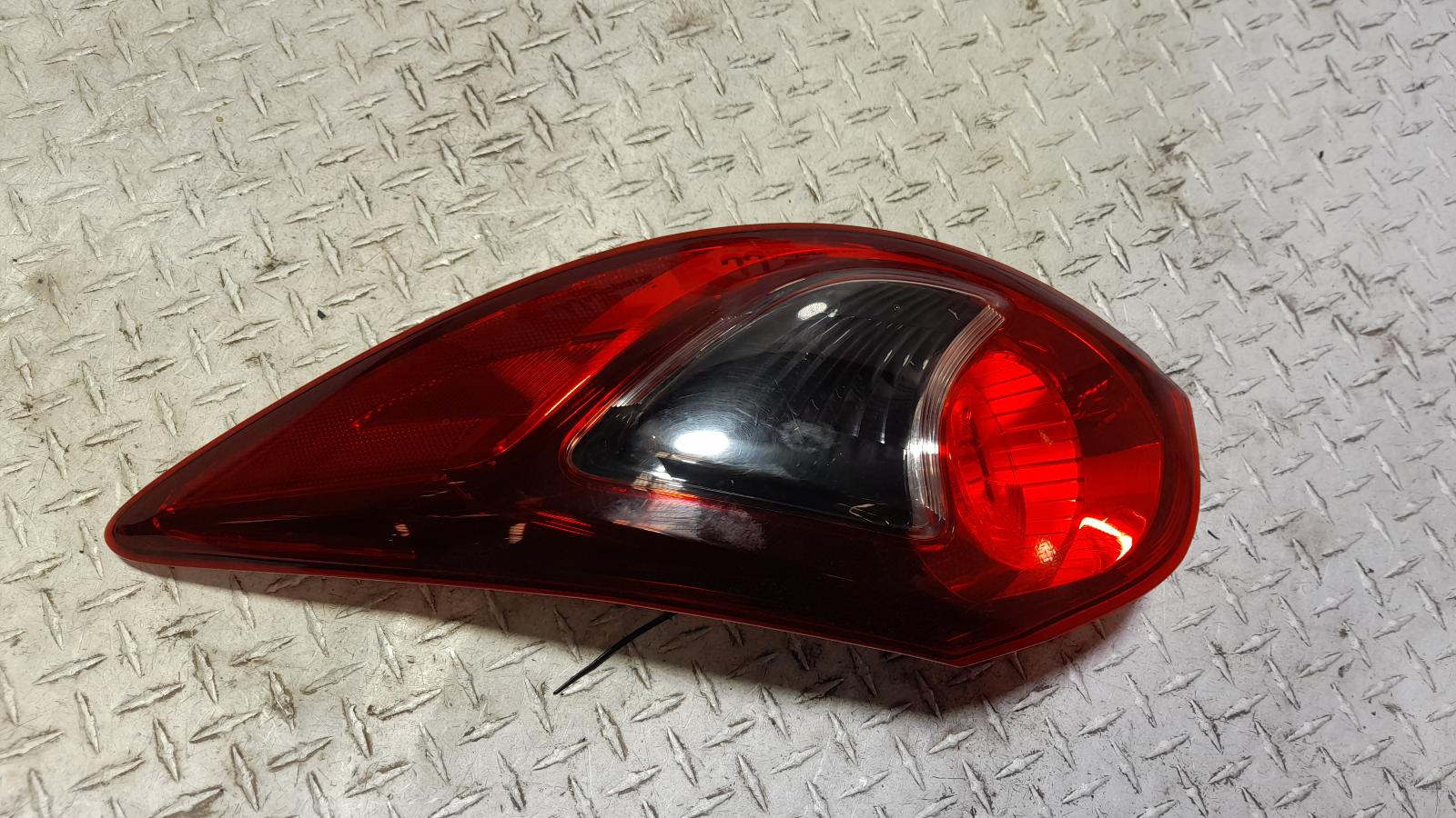 View Auto part Right Taillight Mazda Cx5 2013