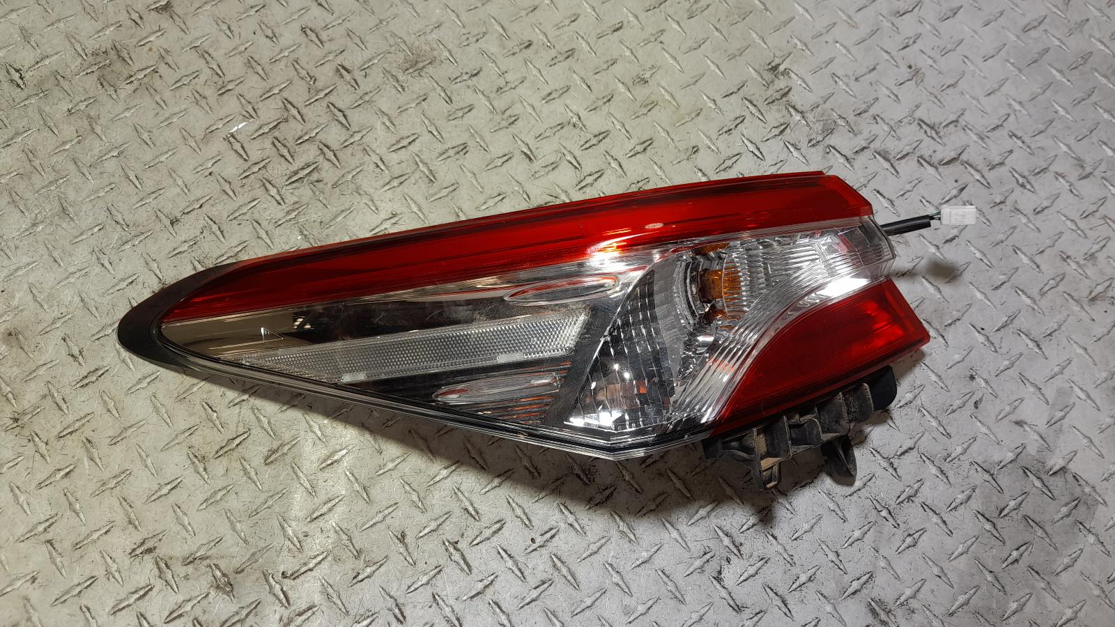 View Auto part Left Taillight Toyota Camry 2018