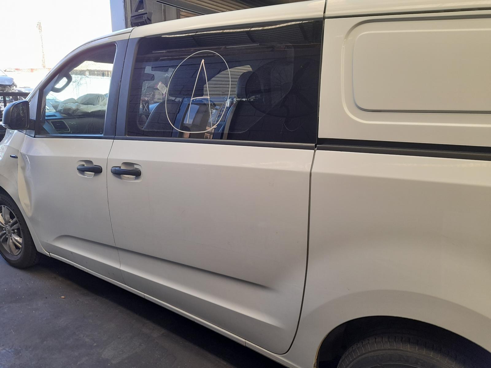 View Auto part Left Rear Door/Sliding Ldv G10 2020