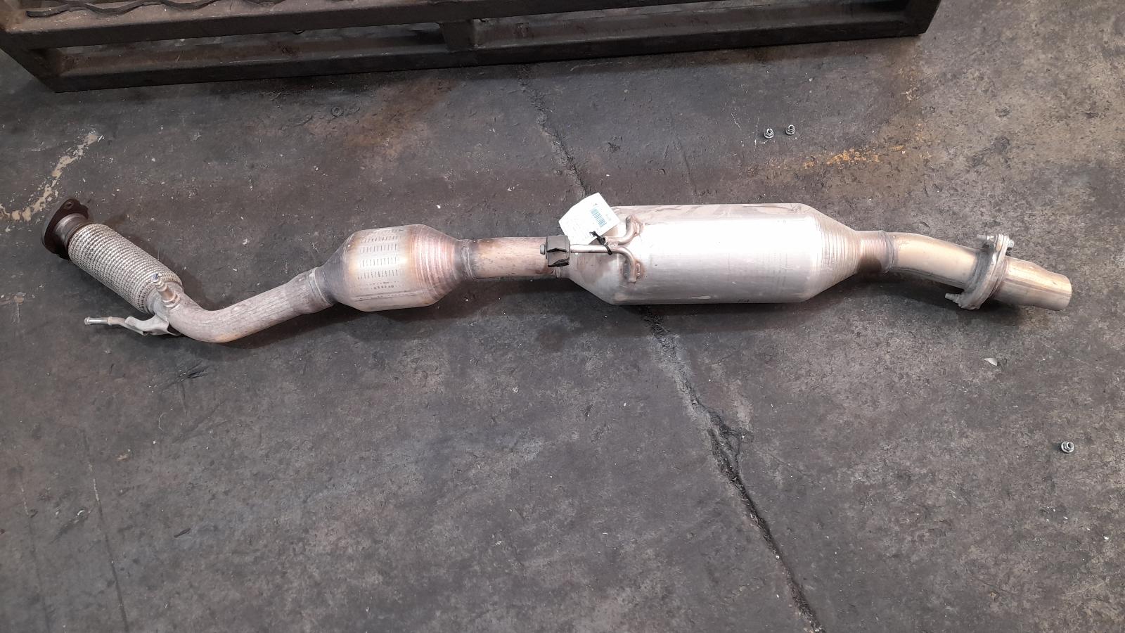 View Auto part Catalytic Converter Toyota Camry 2018