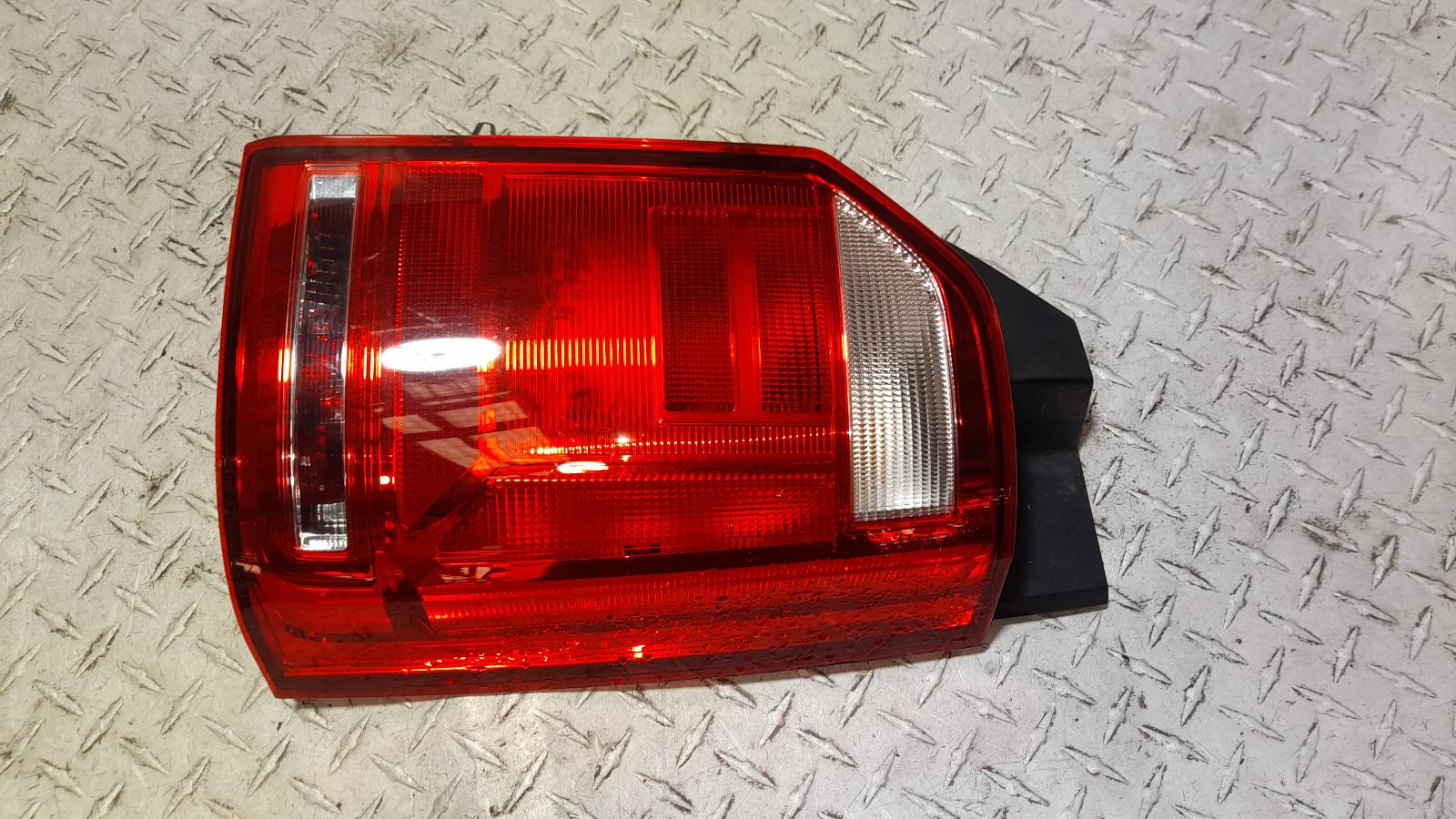 View Auto part Right Taillight Volkswagen Transporter 2019
