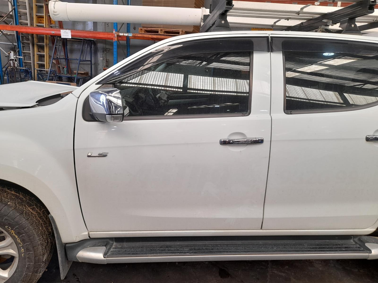 View Auto part Left Front Door Window Isuzu Dmax 2017