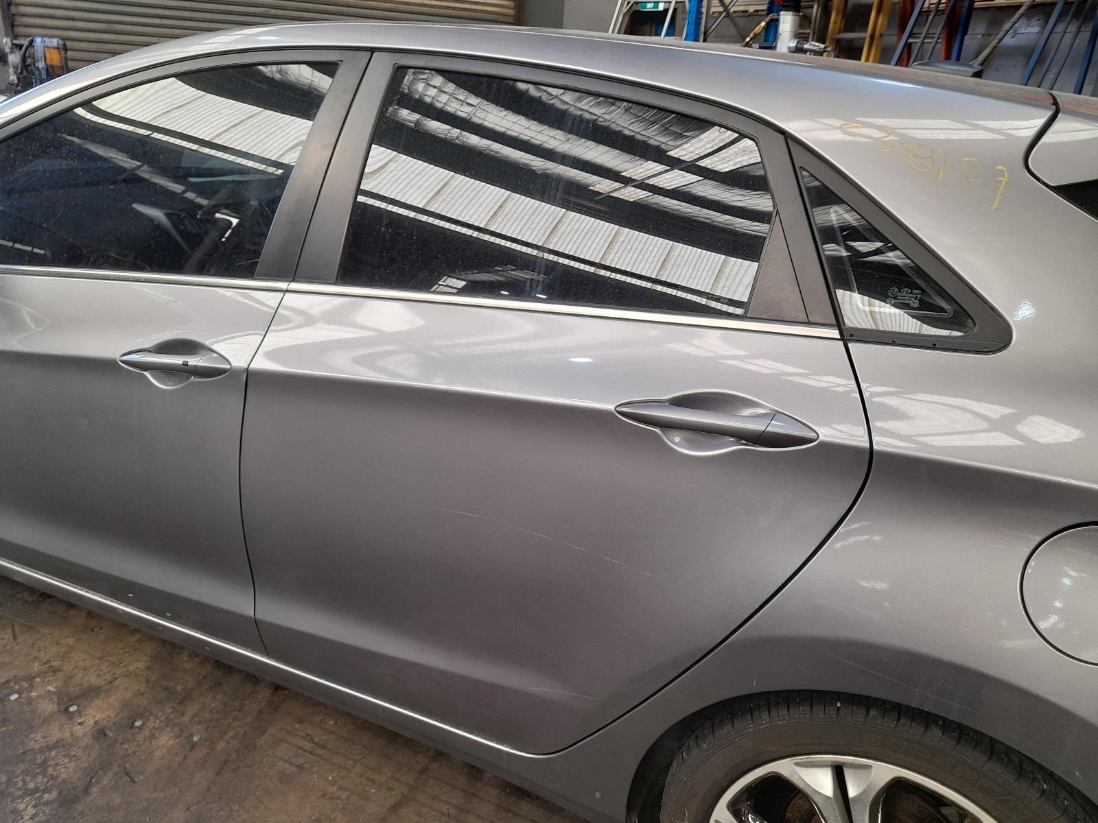View Auto part Left Rear Side Glass Hyundai I30 2013
