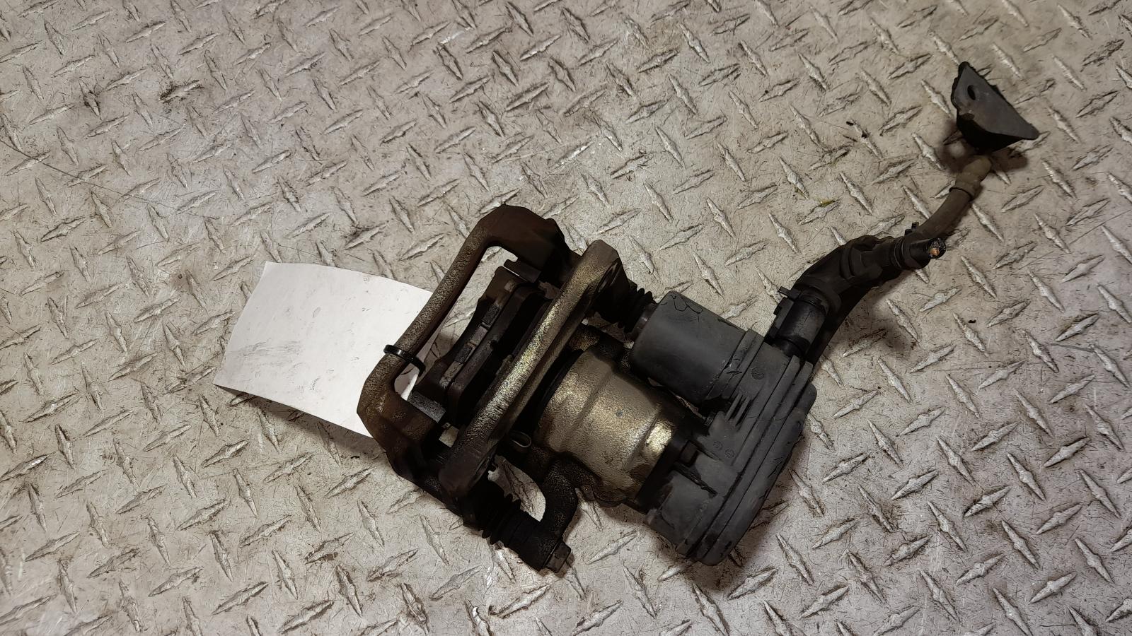 View Auto part Caliper Hyundai I30 2013