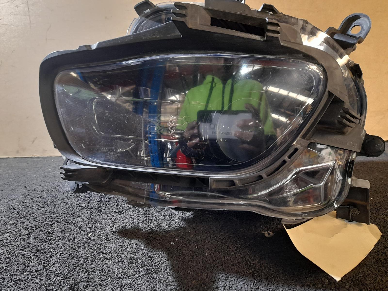 View Auto part Right Headlamp Jeep Cherokee 2014