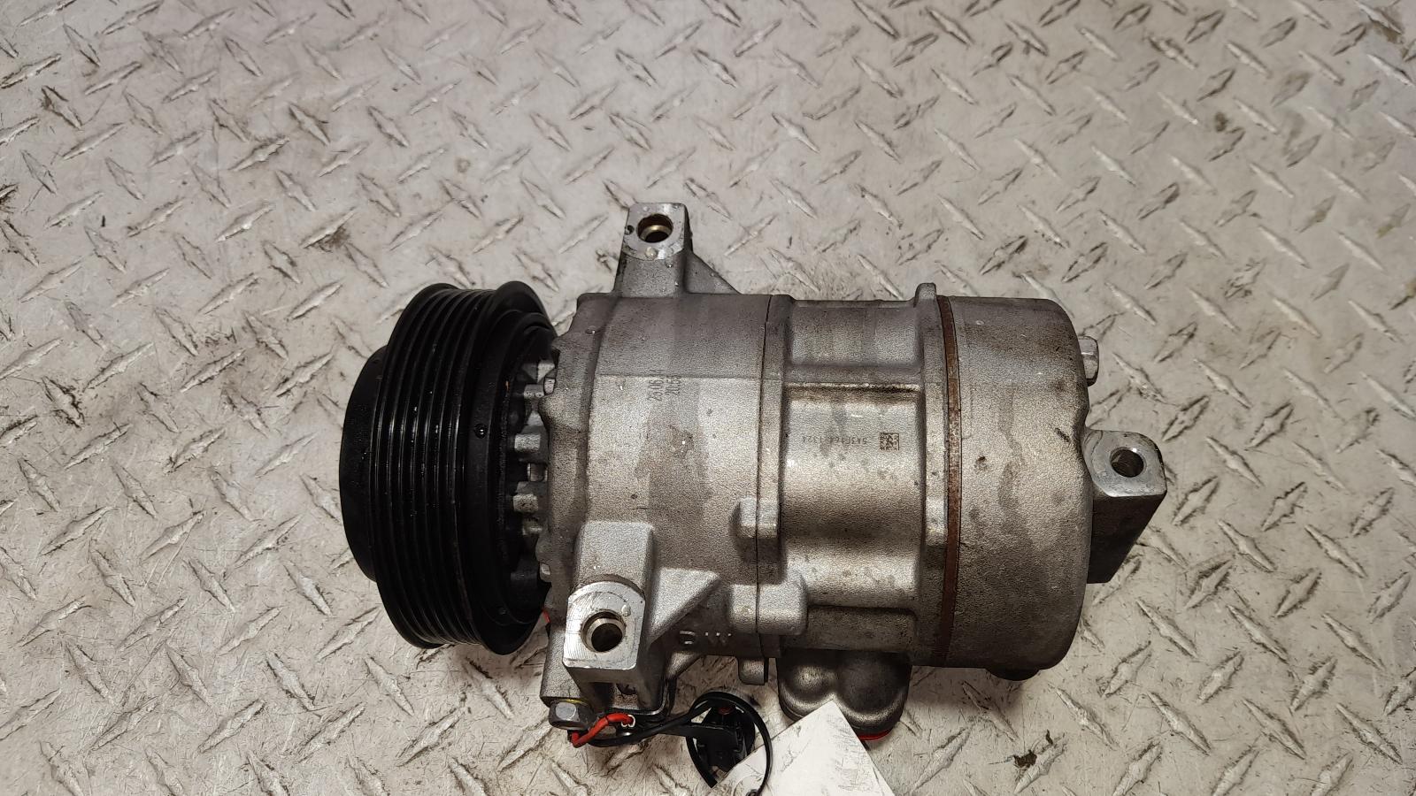 View Auto part A/C Compressor Kia Sorento 2011