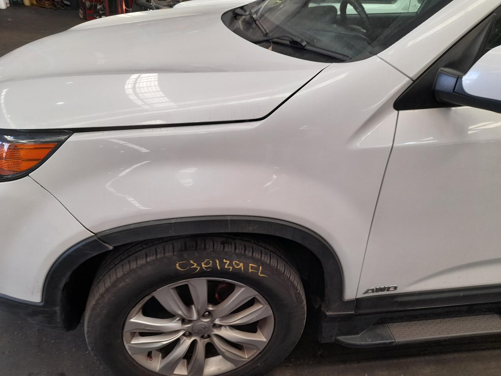 View Auto part Left Guard Kia Sorento 2011