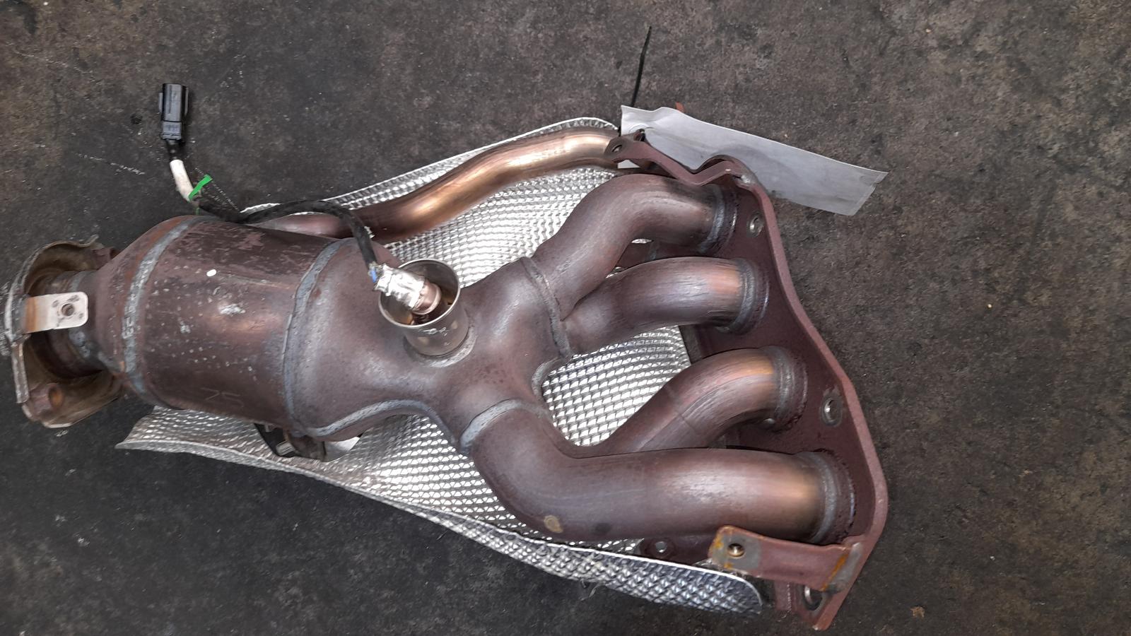 View Auto part Catalytic Converter Toyota Corolla 2021