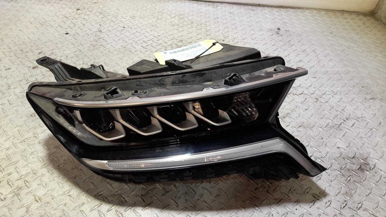 View Auto part Right Headlamp Kia Sorento 2022