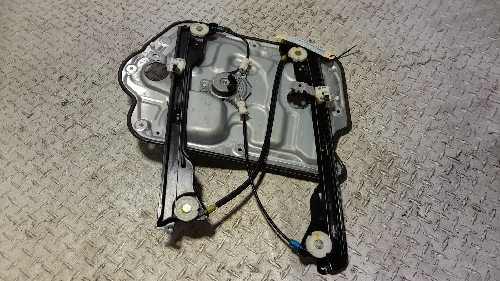 View Auto part Right Front Window Reg/Motor Nissan Dualis 2013