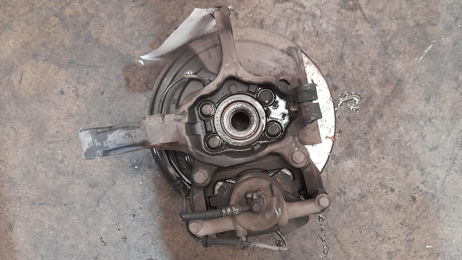 View Auto part Right Front Hub Assembly Nissan Dualis 2013