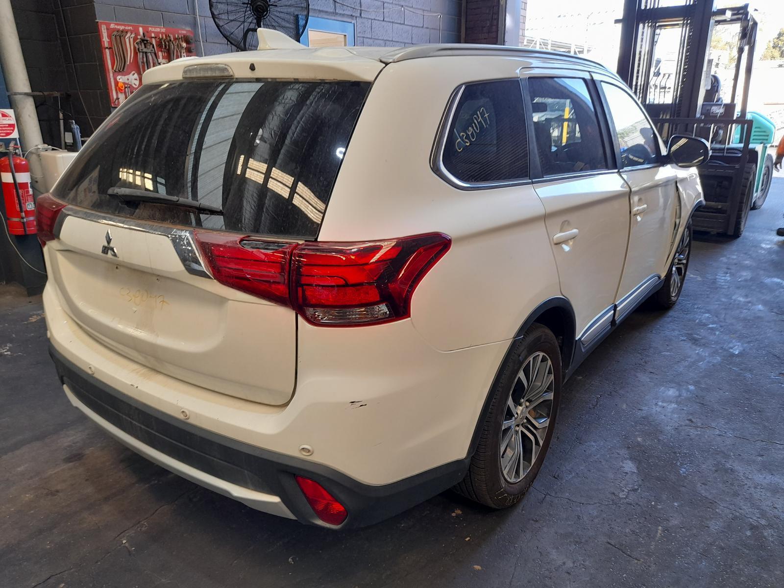 View Auto part Trans/Gearbox Mitsubishi Outlander 2017