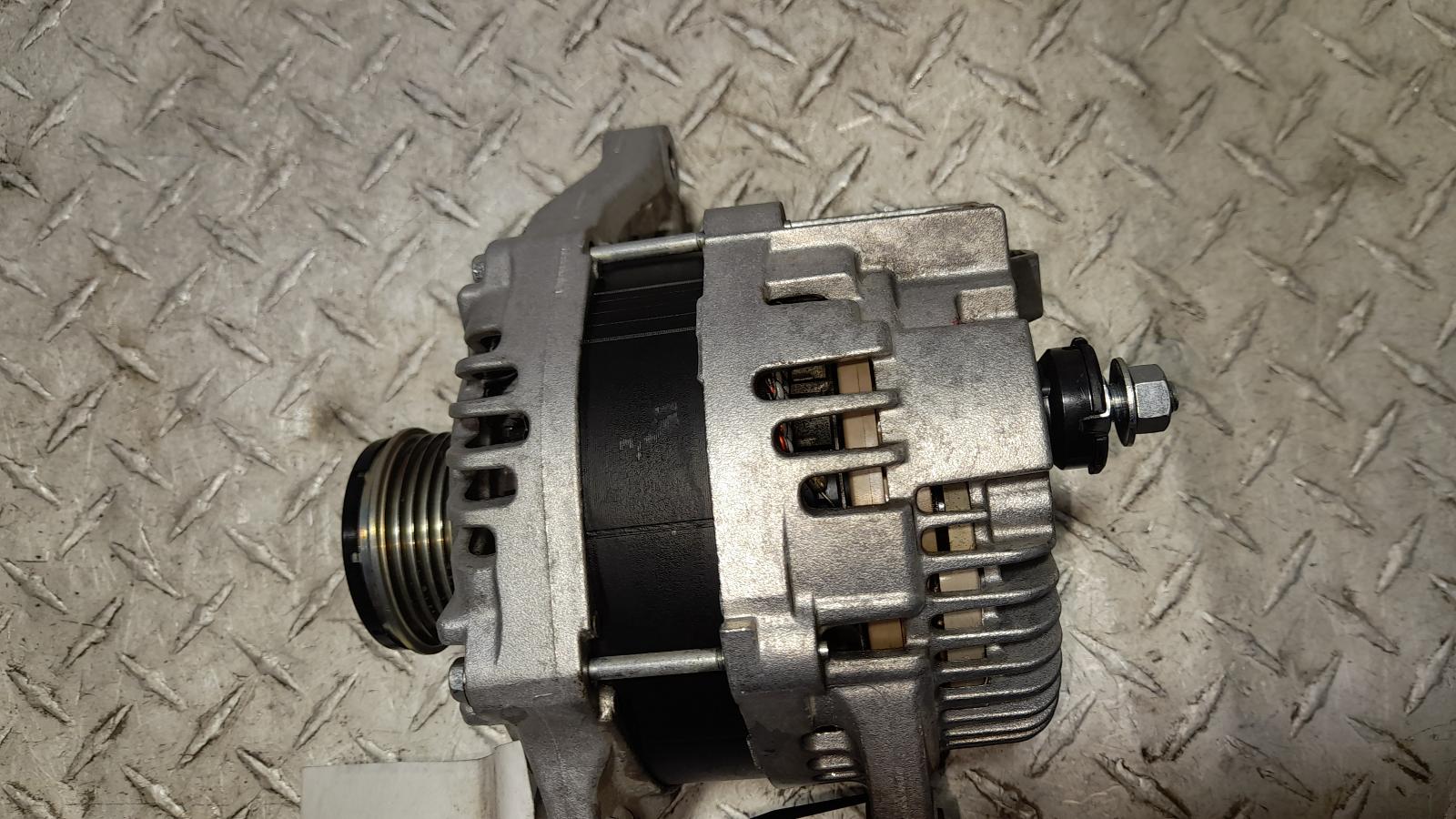 View Auto part Alternator Mitsubishi Outlander 2017