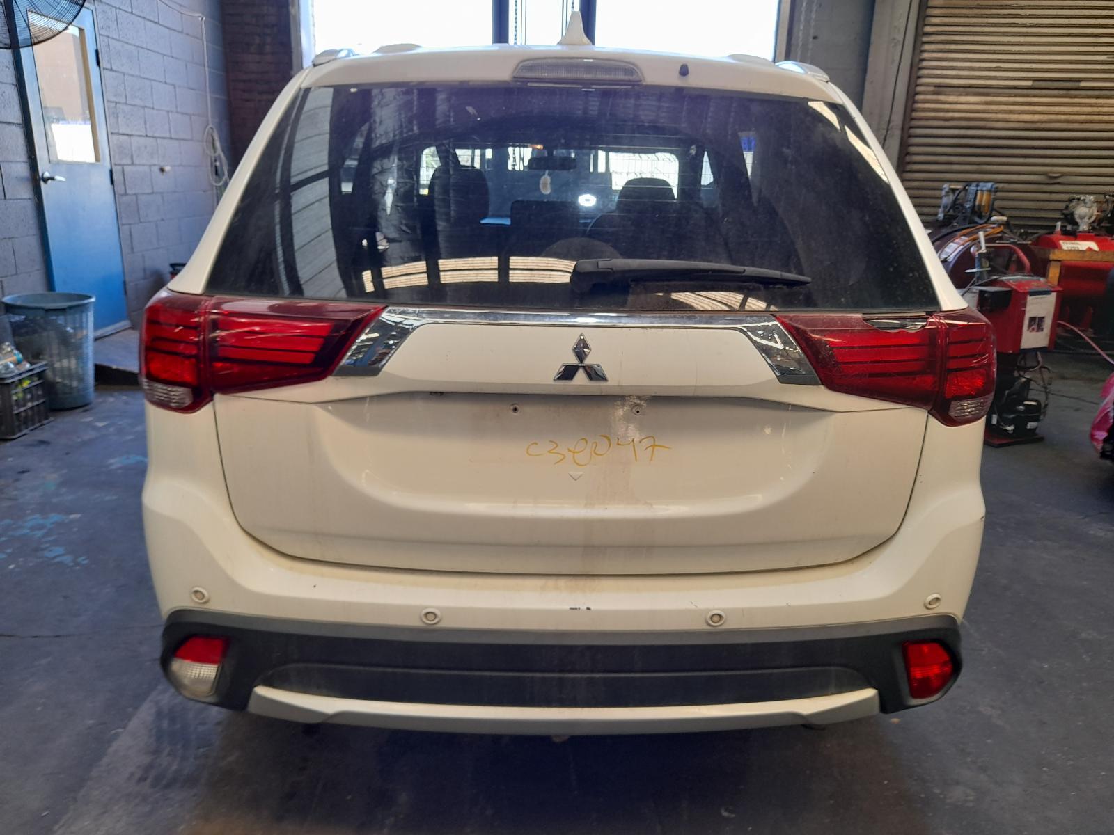 View Auto part Bootlid/Tailgate Mitsubishi Outlander 2017