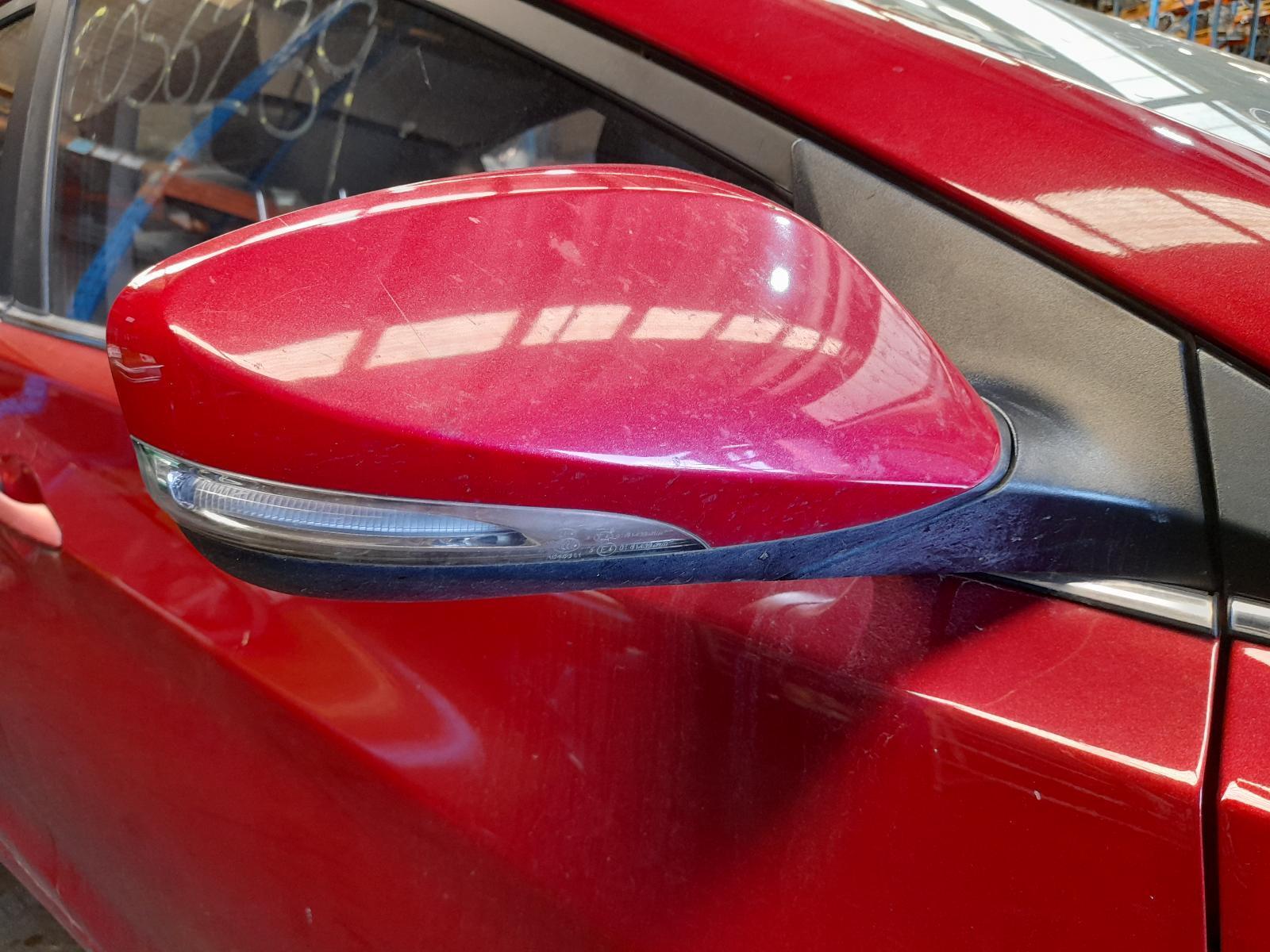View Auto part Right Door Mirror Hyundai Elantra 2014