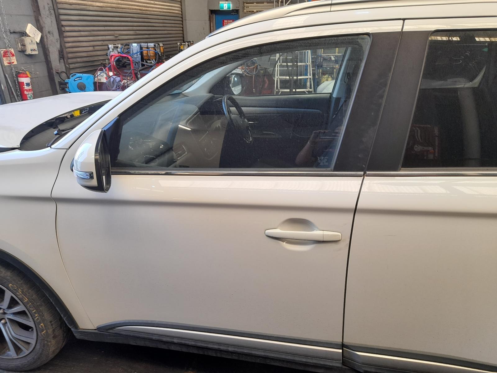 View Auto part Left Front Door Mitsubishi Outlander 2017