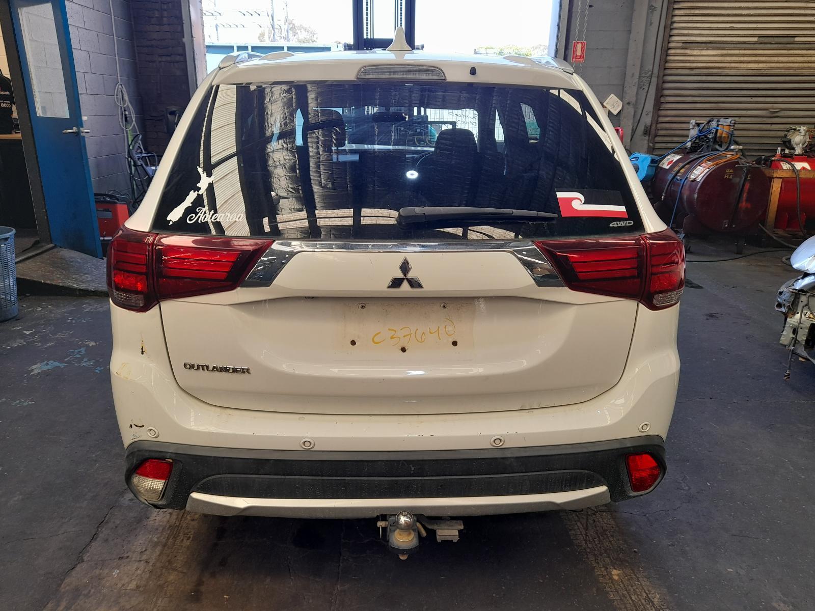 View Auto part Bootlid/Tailgate Mitsubishi Outlander 2017