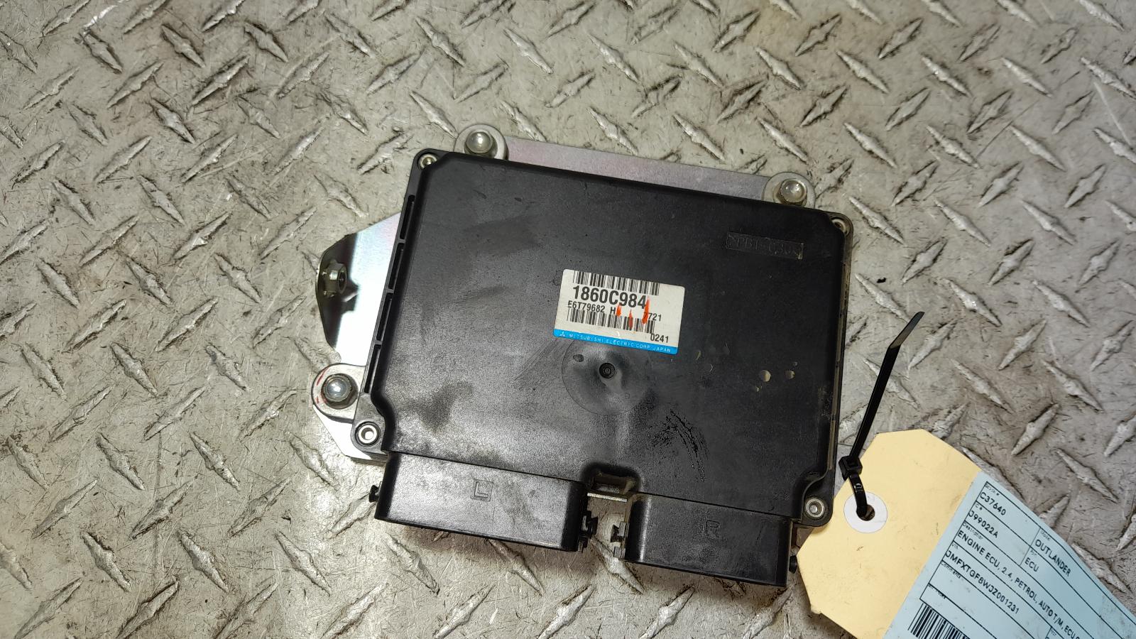 View Auto part Ecu Mitsubishi Outlander 2017