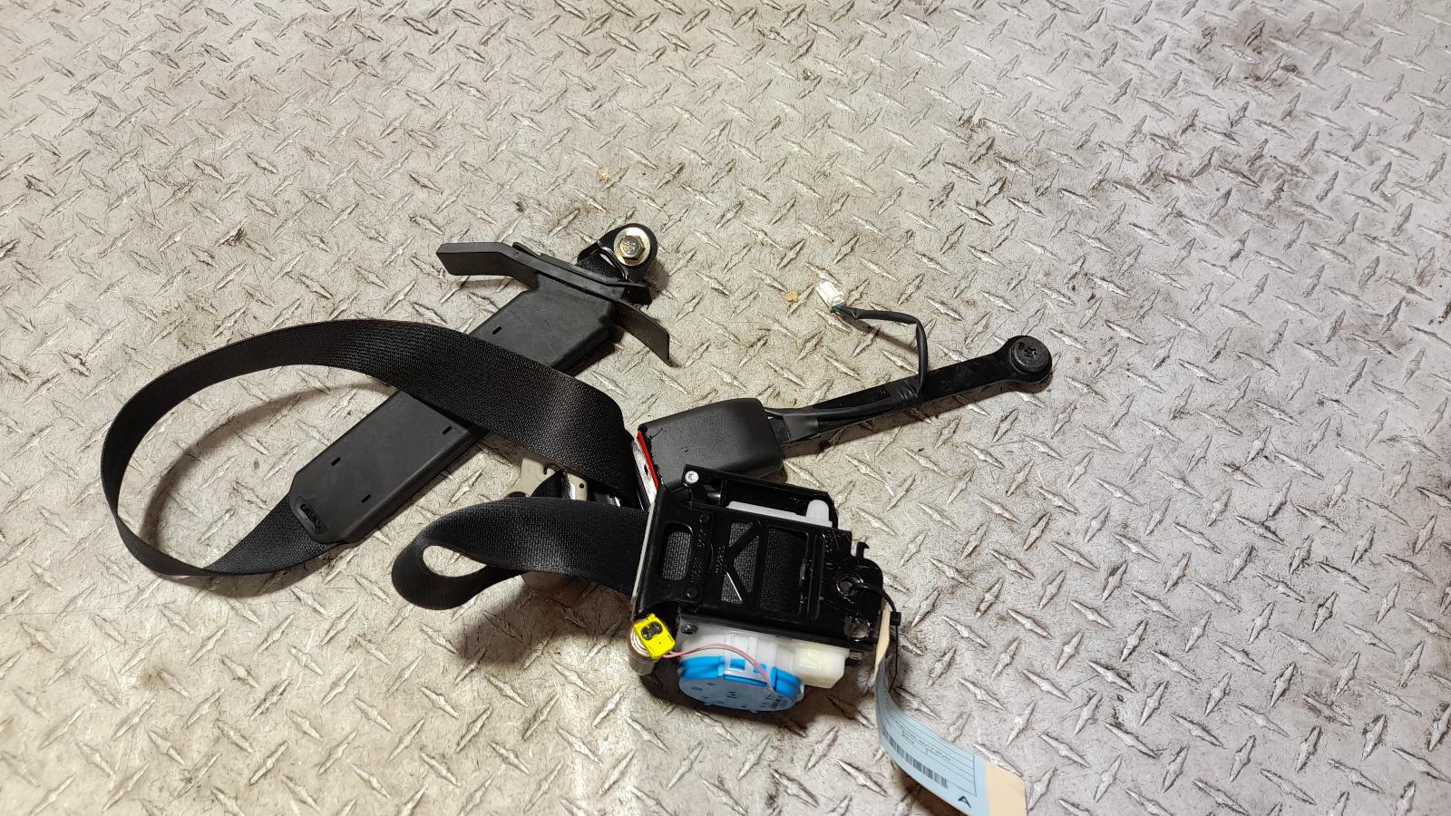 View Auto part Seatbelt/Stalk Nissan Xtrail 2015