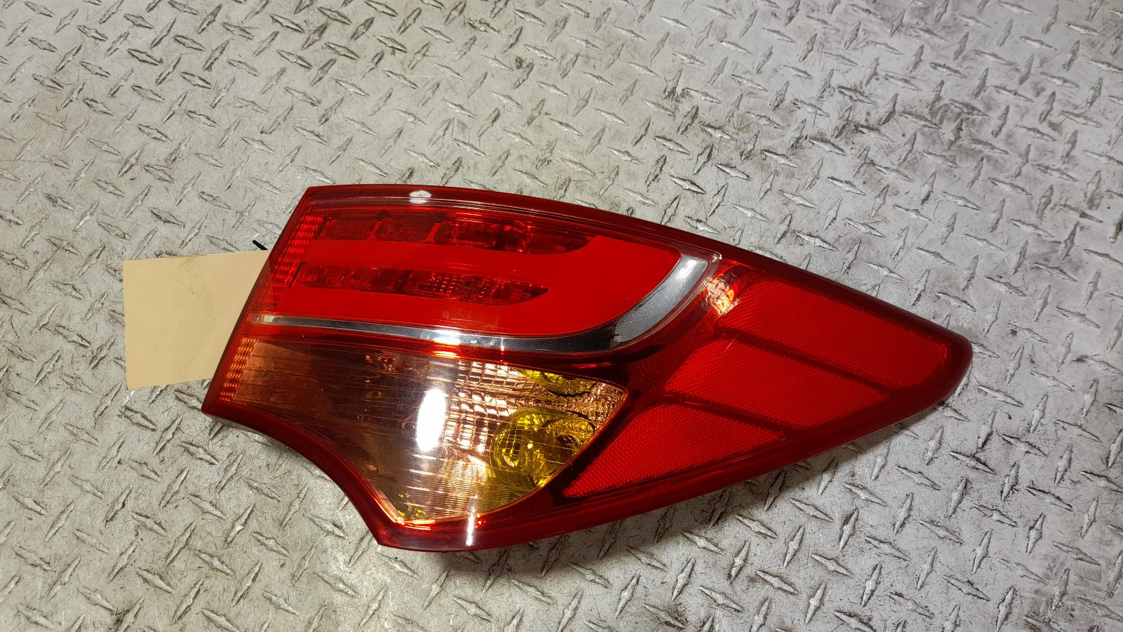 View Auto part Right Taillight Hyundai Santa Fe 2014