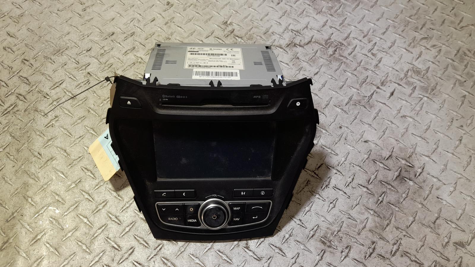 View Auto part Radio/Cd/Dvd/Sat/Tv Hyundai Santa Fe 2014