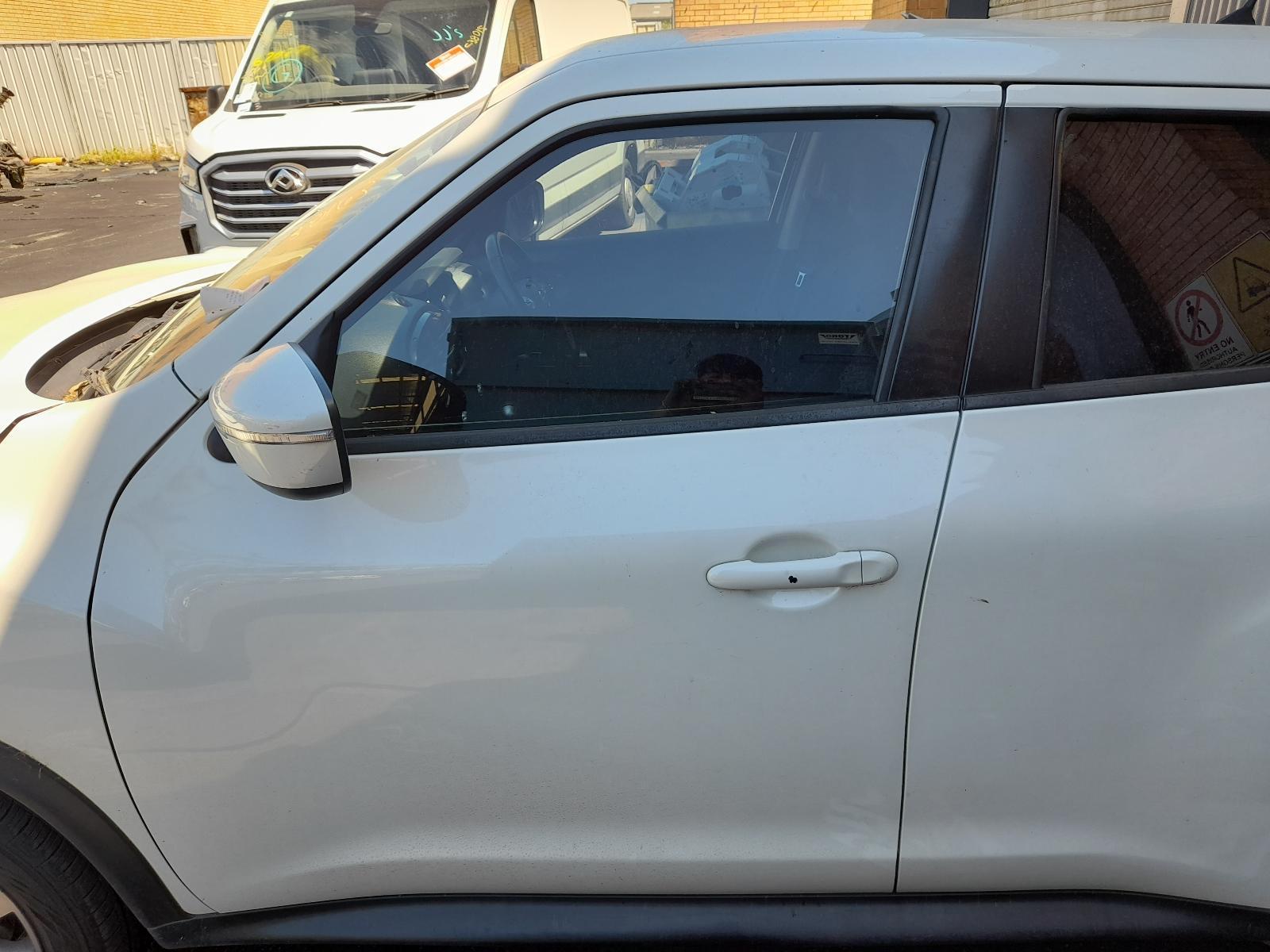 View Auto part Left Front Door Nissan Juke 2016