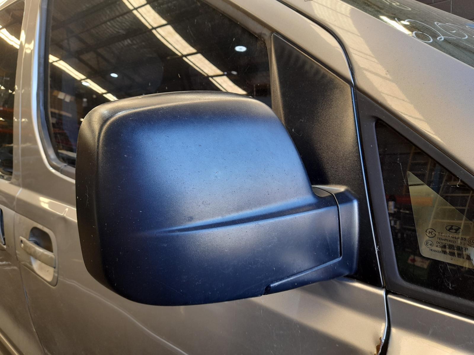 View Auto part Right Door Mirror Hyundai Iload/imax 2012