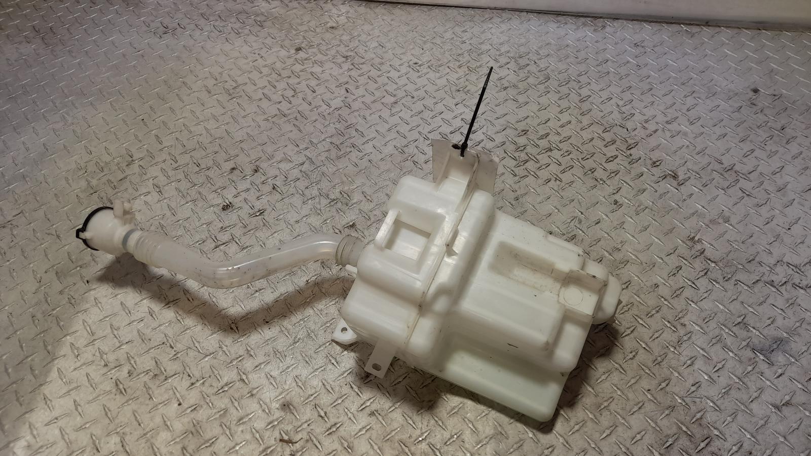 View Auto part Washer Bottle Toyota Kluger 2019