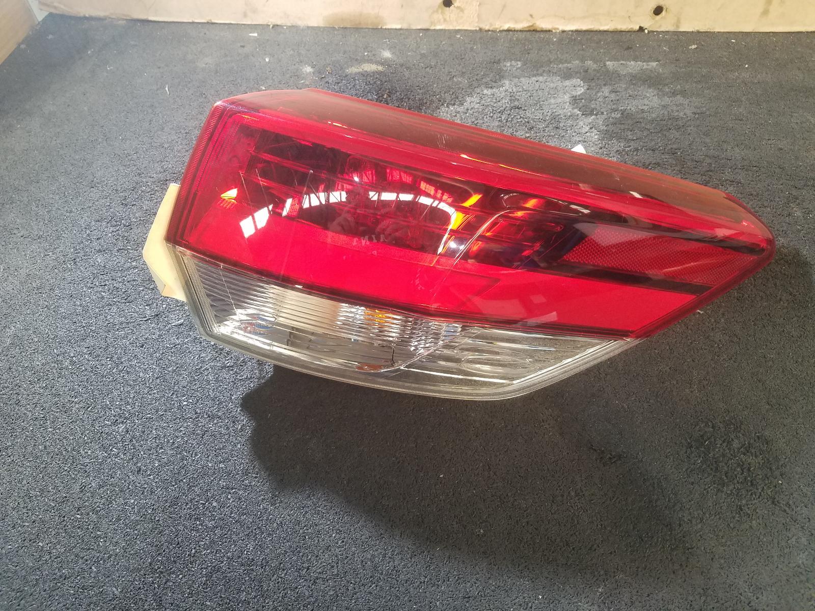 View Auto part Right Taillight Toyota Kluger 2019