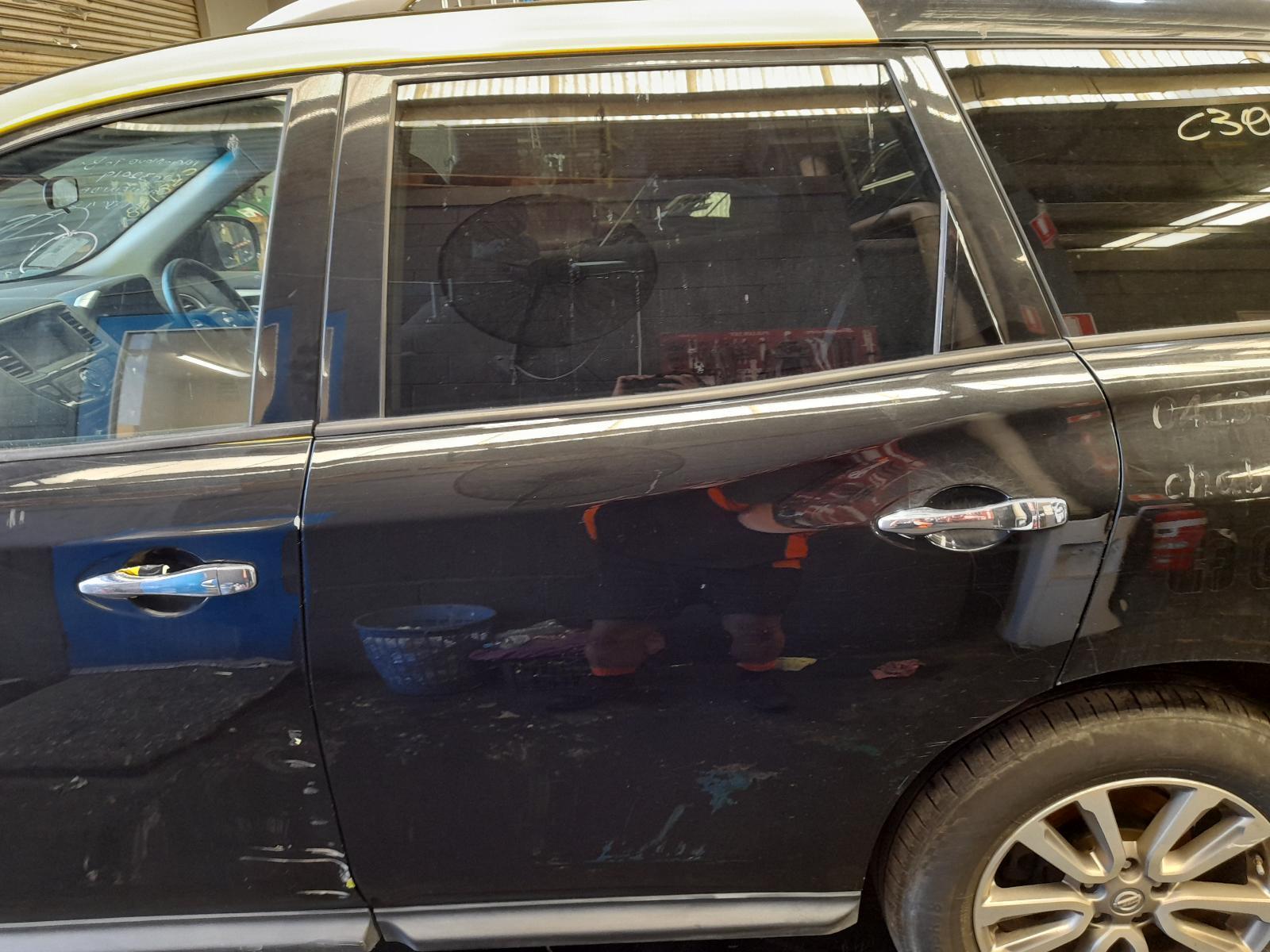 View Auto part Left Rear Door/Sliding Nissan Pathfinder 2015