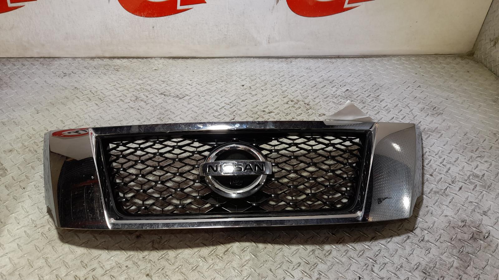 View Auto part Grille Nissan Pathfinder 2015