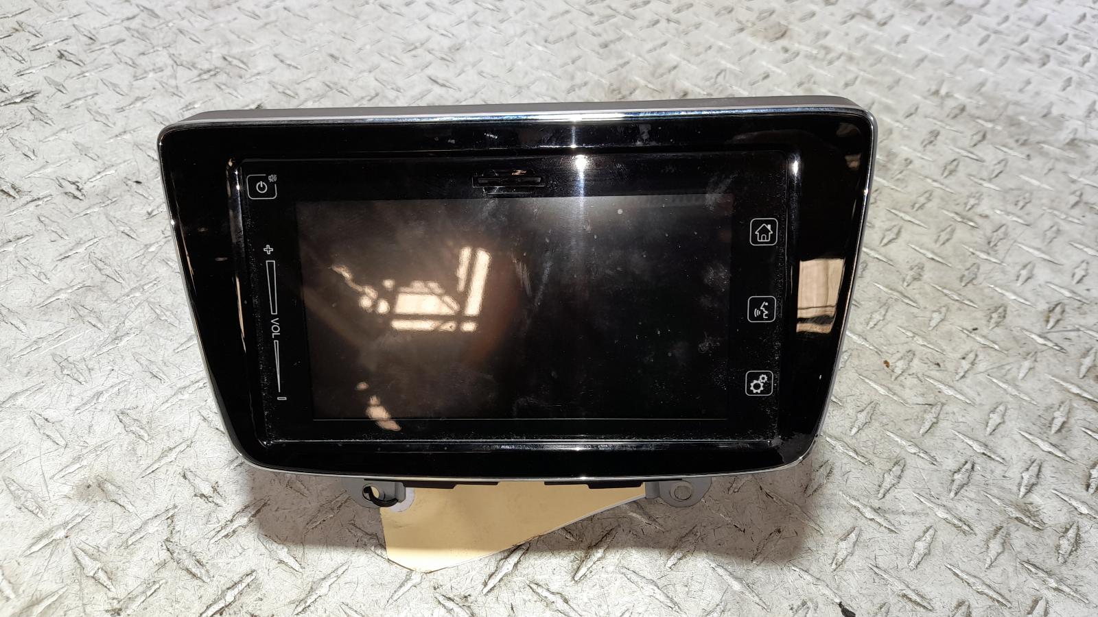View Auto part Radio/Cd/Dvd/Sat/Tv Suzuki Baleno 2017