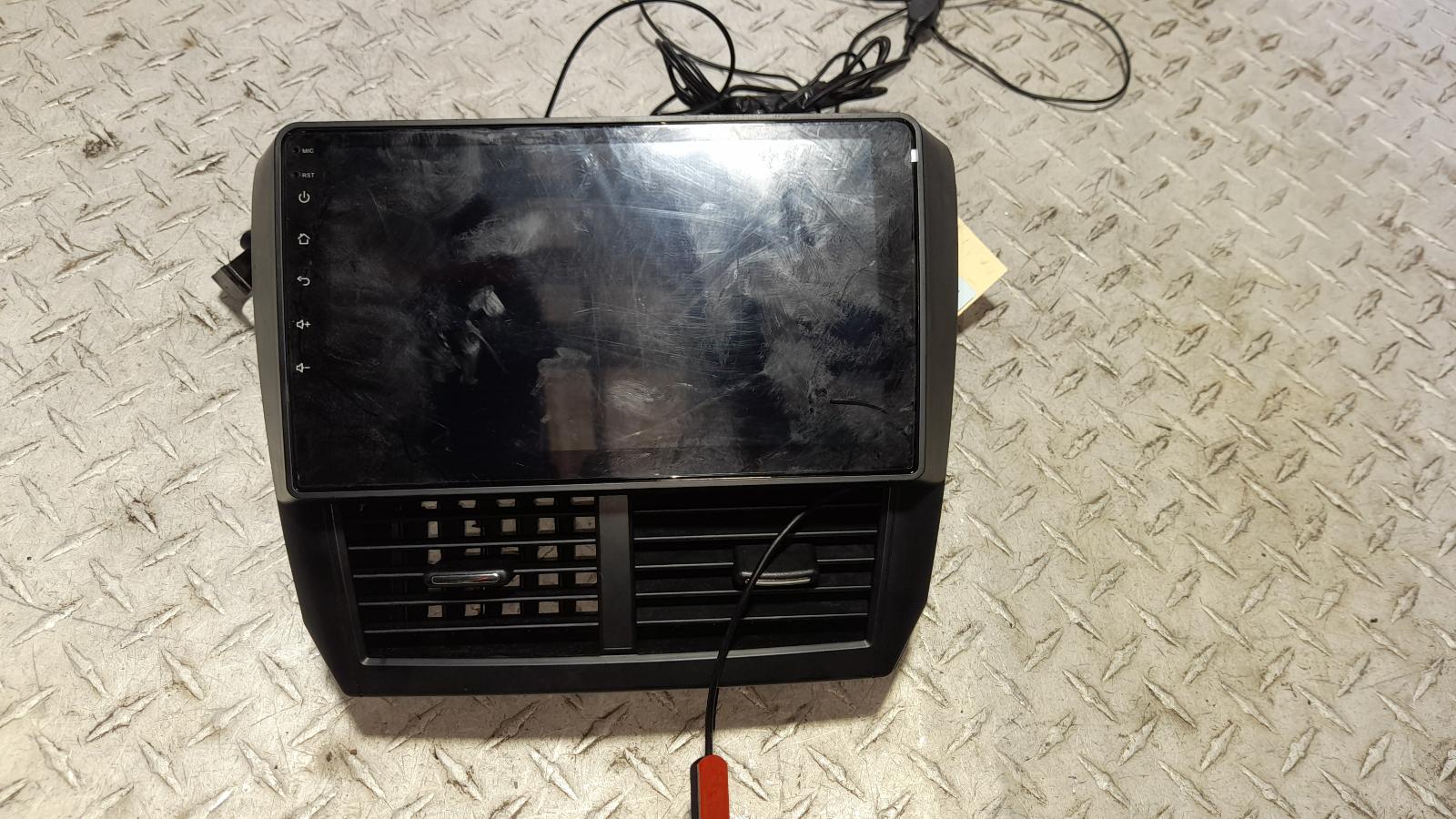 View Auto part Radio/Cd/Dvd/Sat/Tv Subaru Forester 2012