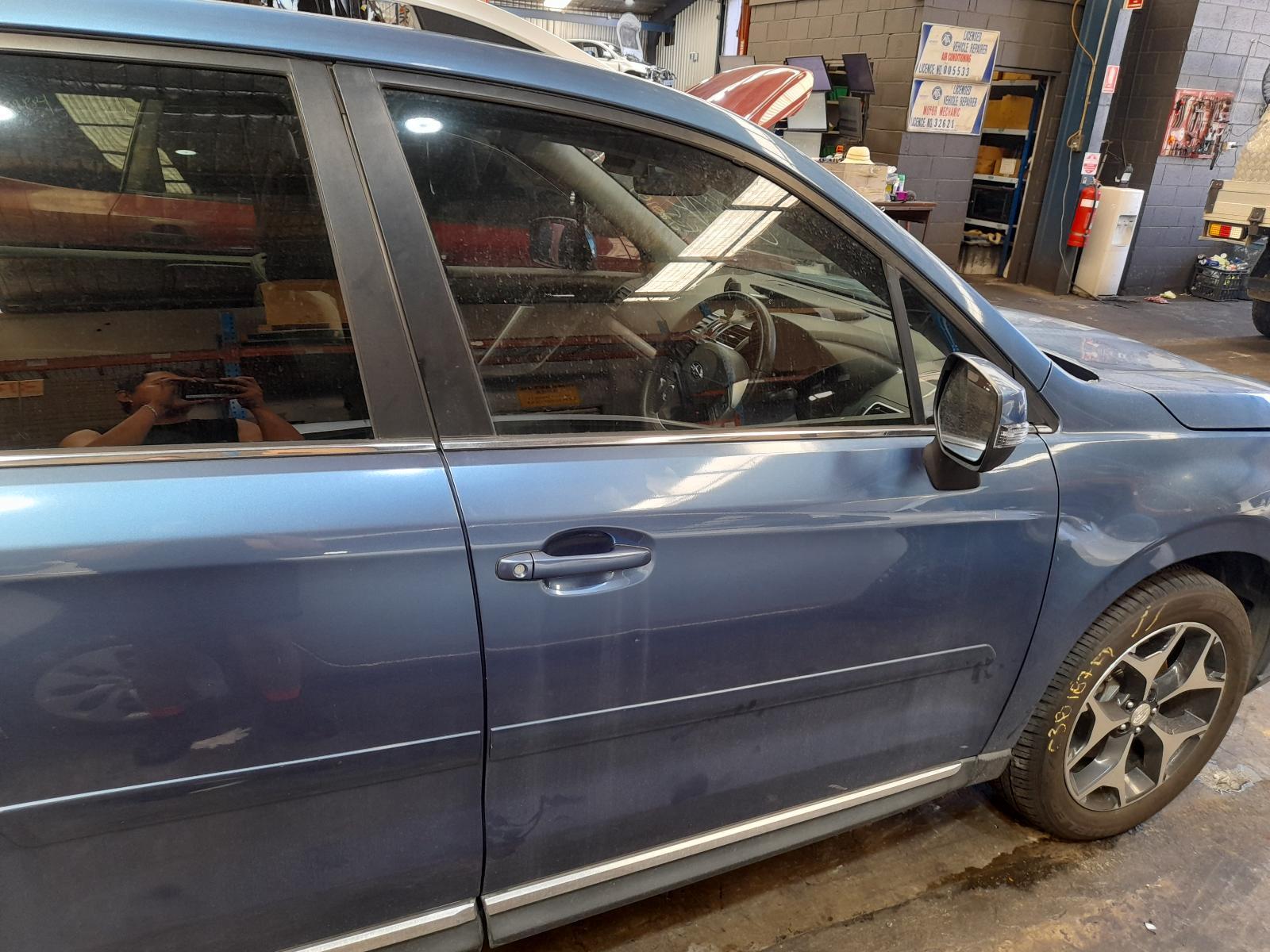 View Auto part Right Front Door Subaru Forester 2015
