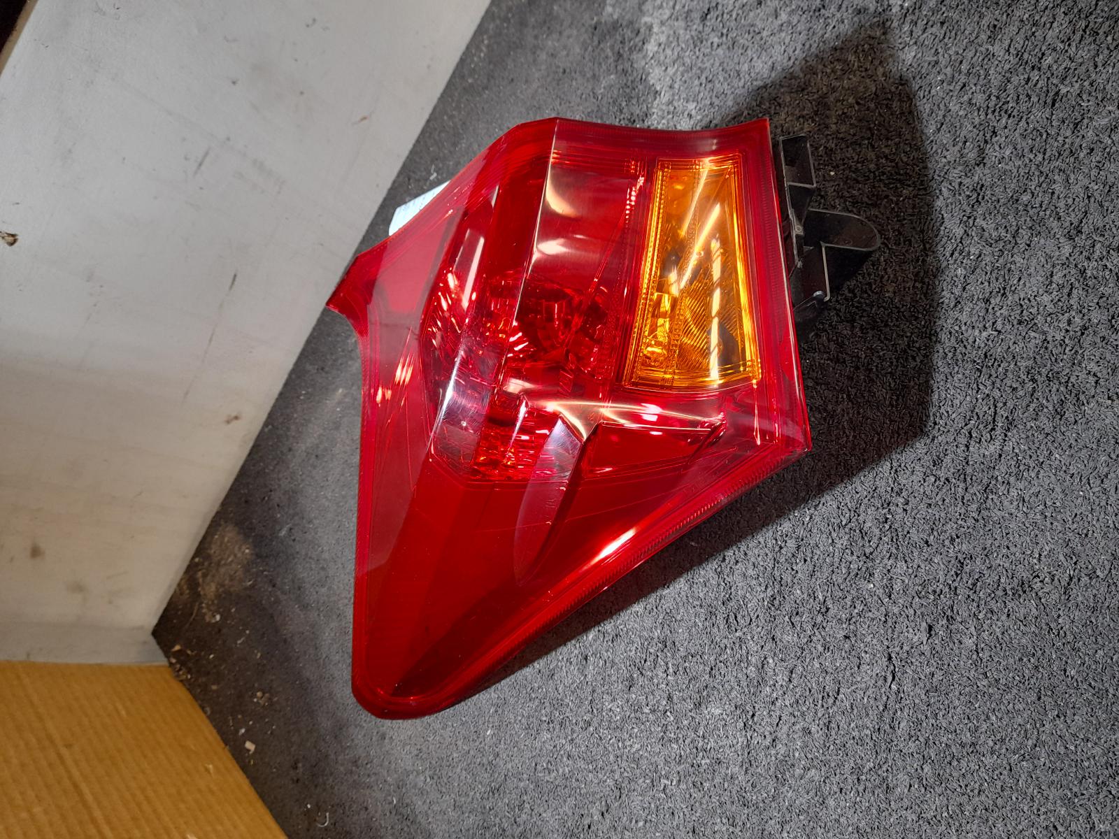View Auto part Left Taillight Toyota Corolla 2015