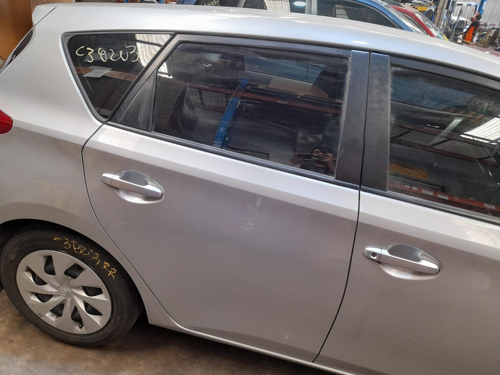 View Auto part Right Rear Door Sliding Toyota Corolla 2015