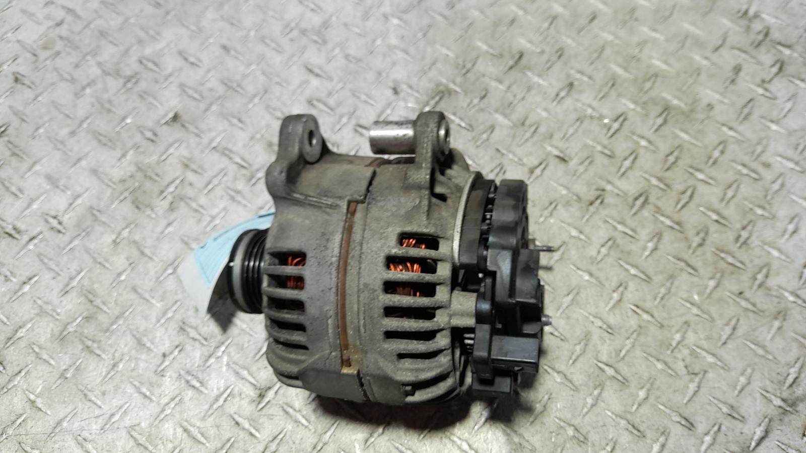 View Auto part Alternator Volkswagen Golf 2012