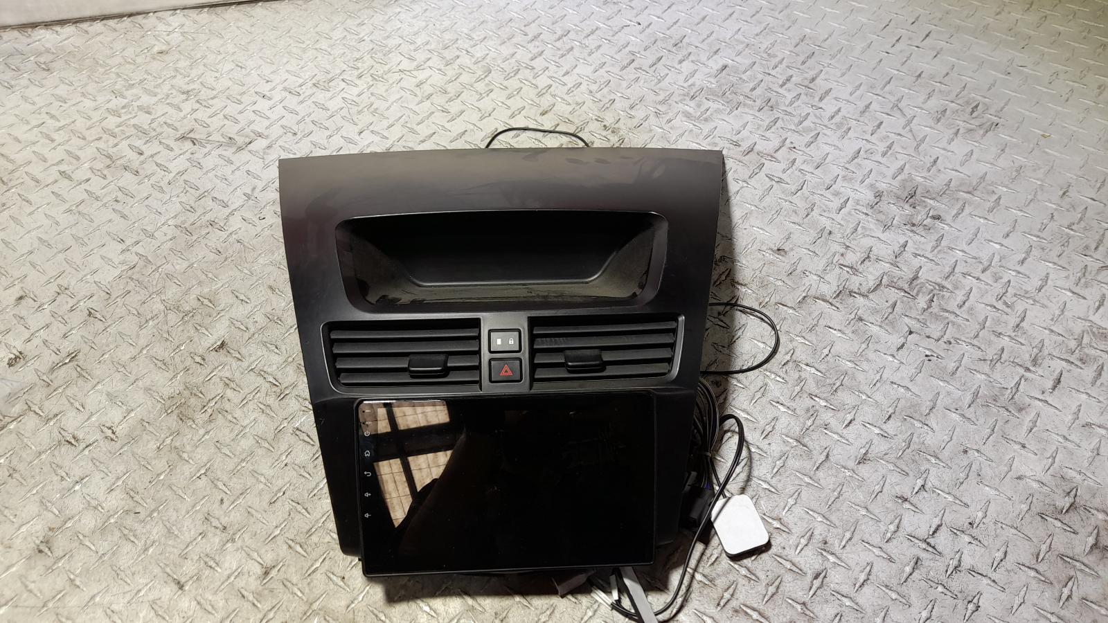 View Auto part Radio/Cd/Dvd/Sat/Tv Mazda Bt50 2015