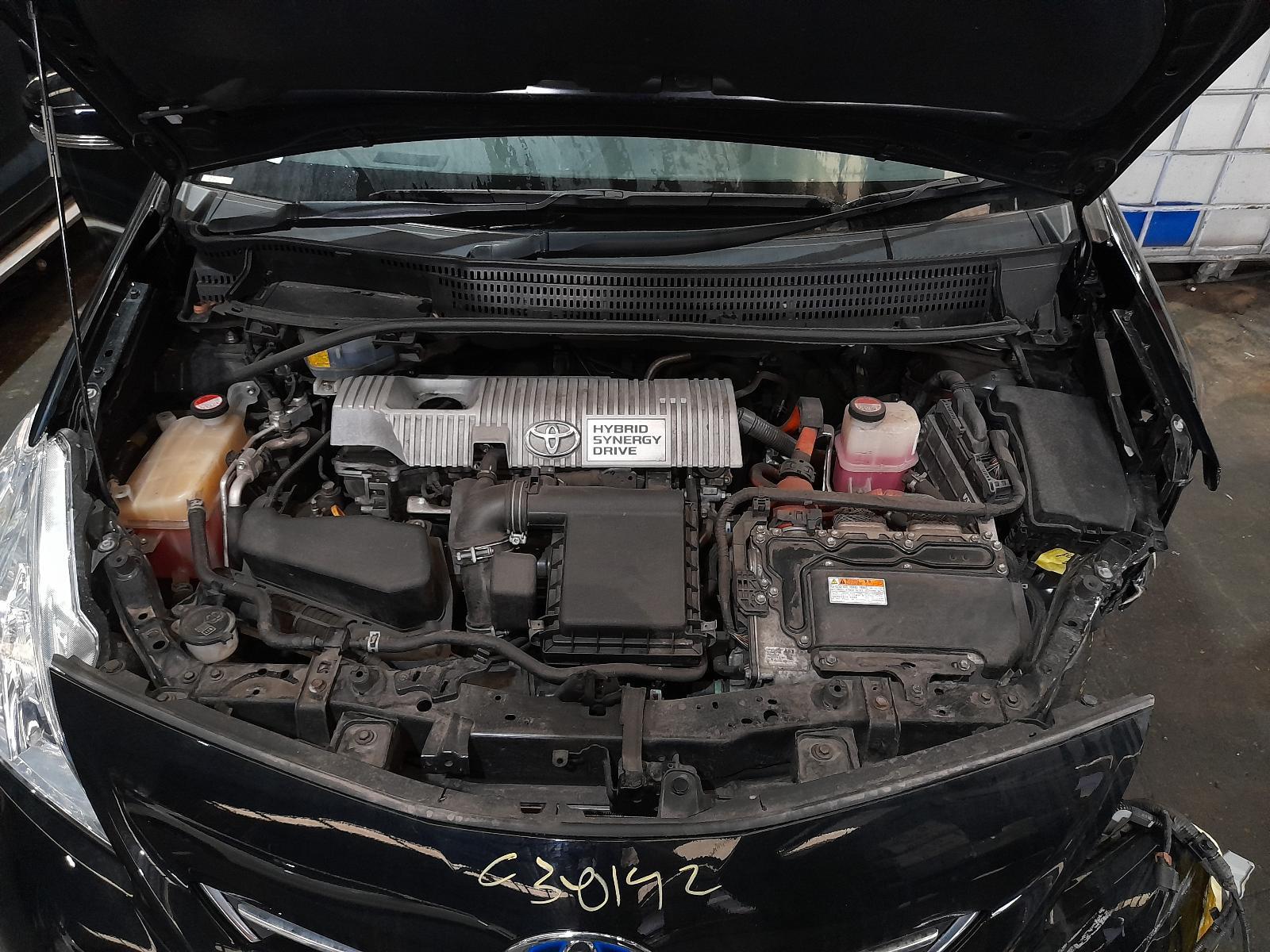 View Auto part Engine Toyota Prius 2014